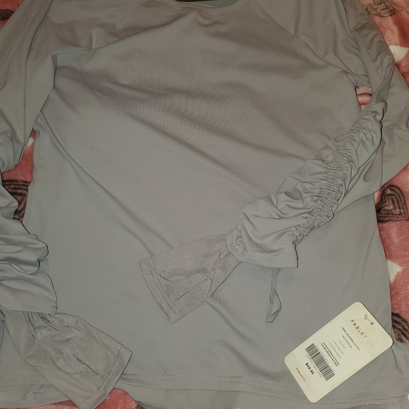 FABLETICS CASHEL ADJUSTABLE L/S TOP - Picture 8 of 8